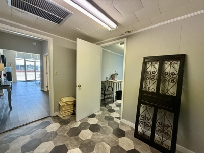 Commercial office building for sale Samson Alabama - image 21