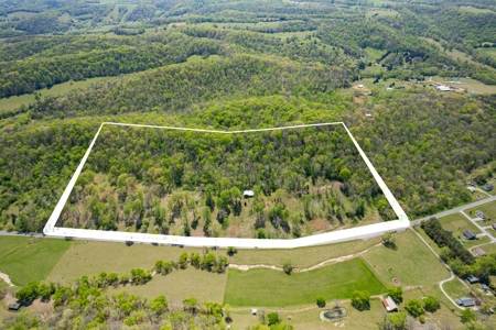 Country Home for Sale in Giles County, Tennessee - image 3