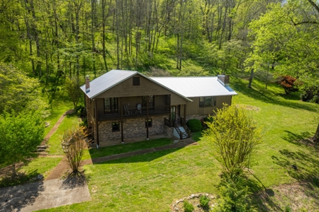 Country Home for Sale in Giles County, Tennessee - image 2