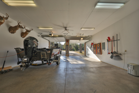 Modern Lake Retreat Minutes from Castle Rock Lake - image 36