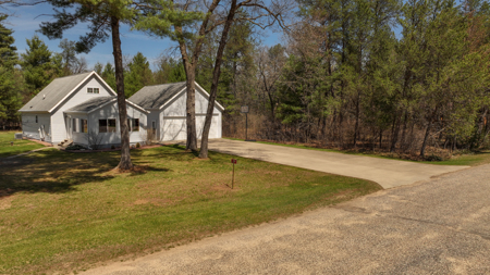 Modern Lake Retreat Minutes from Castle Rock Lake - image 2