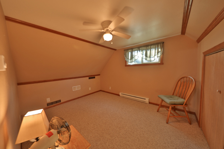Modern Lake Retreat Minutes from Castle Rock Lake - image 29
