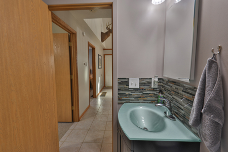 Modern Lake Retreat Minutes from Castle Rock Lake - image 27