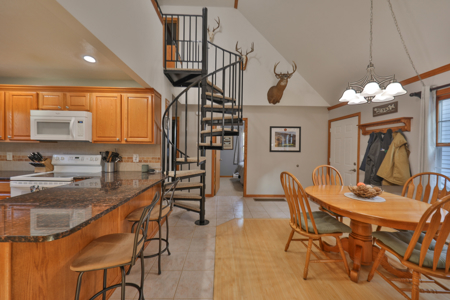 Modern Lake Retreat Minutes from Castle Rock Lake - image 17
