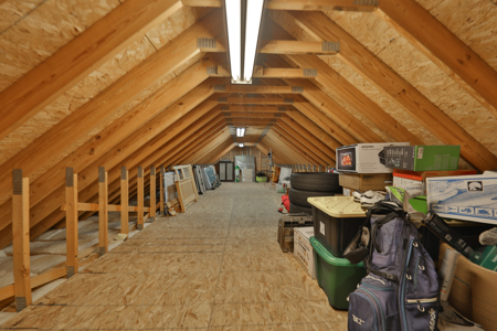 Modern Lake Retreat Minutes from Castle Rock Lake - image 38