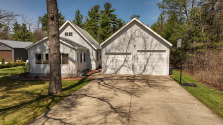 Modern Lake Retreat Minutes from Castle Rock Lake - image 3