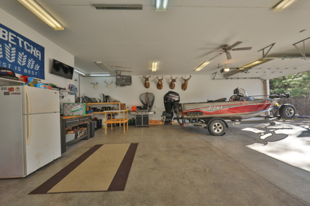 Modern Lake Retreat Minutes from Castle Rock Lake - image 37