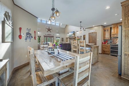 55‑Acre Texas Cattle Ranch with 5BR Custom Home - image 16