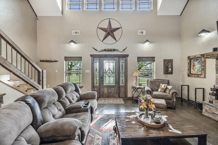 55‑Acre Texas Cattle Ranch with 5BR Custom Home - image 15