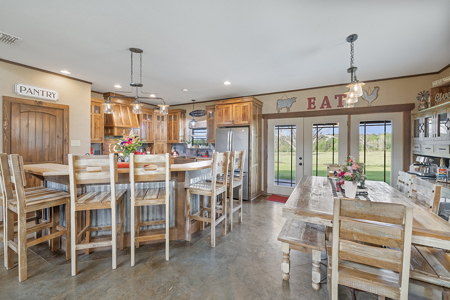 55‑Acre Texas Cattle Ranch with 5BR Custom Home - image 17