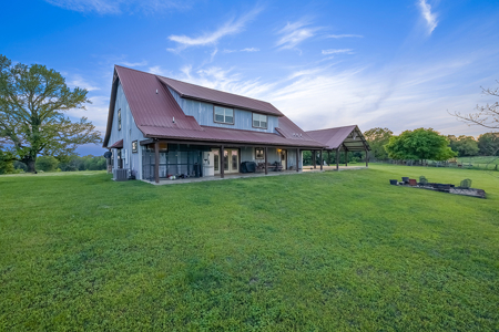 55‑Acre Texas Cattle Ranch with 5BR Custom Home - image 33