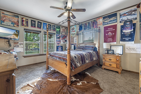 55‑Acre Texas Cattle Ranch with 5BR Custom Home - image 24