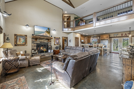 55‑Acre Texas Cattle Ranch with 5BR Custom Home - image 12