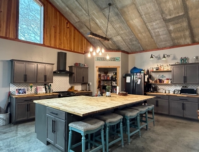 54-Acre Cattle & Horse Ranch West of De Kalb, Texas For Sale - image 4