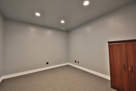 Commercial Shop/Office Space For Sale in Western Colorado - image 16