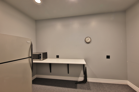 Commercial Shop/Office Space For Sale in Western Colorado - image 14