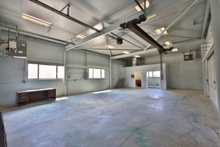 Commercial Shop/Office Space For Sale in Western Colorado - image 5