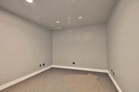Commercial Shop/Office Space For Sale in Western Colorado - image 17
