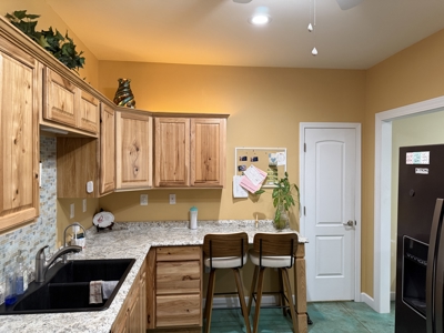 Private Country Home For Sale In Tn 35 Ac Shop Creek Fields - image 13