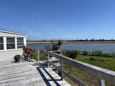 Waterfront Fixer w/ Sound Access - image 6