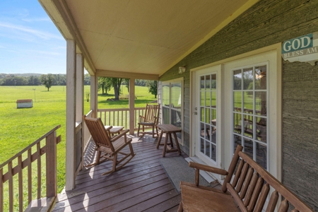 Lakefront Estate on 10 Acres with Gentle Walk to Water - image 24