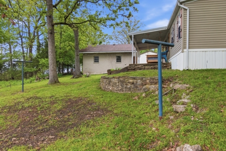 Lakefront Double Wide Mobile Bordering Corps on Bull Shoals Lake - image 34