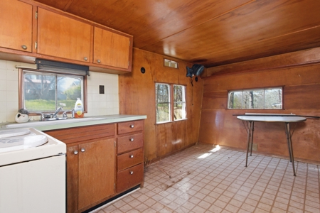 2 Homes on Bull Shoals Lake in Protem, MO - image 31