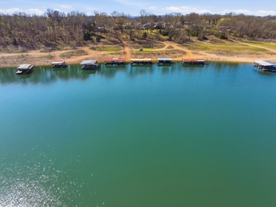 2 Homes on Bull Shoals Lake in Protem, MO - image 47