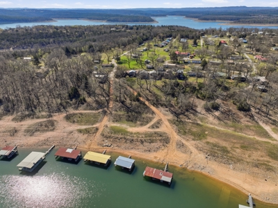 2 Homes on Bull Shoals Lake in Protem, MO - image 44