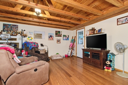 2 Homes on Bull Shoals Lake in Protem, MO - image 11
