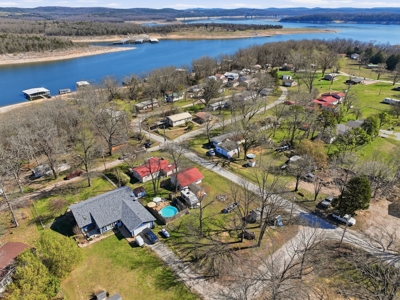 2 Homes on Bull Shoals Lake in Protem, MO - image 38