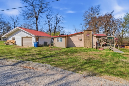 2 Homes on Bull Shoals Lake in Protem, MO - image 18