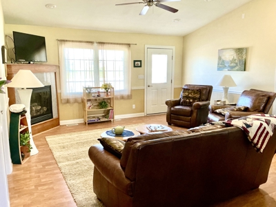 Lake Thunderhead Waterfront Home For Sale - image 11