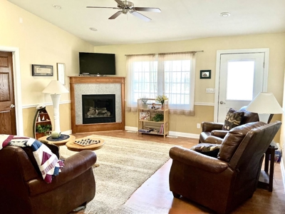 Lake Thunderhead Waterfront Home For Sale - image 15