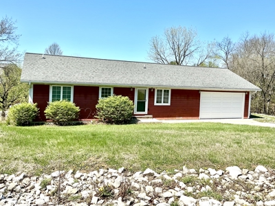 Lake Thunderhead Waterfront Home For Sale - image 2