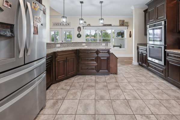 3,900 Sq Ft Home on Acre Lot – Dual Walk-In Closets, Clawfoot Tub