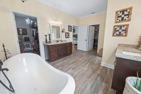 3,900 Sq Ft Home on Acre Lot – Dual Walk-In Closets, Clawfoot Tub