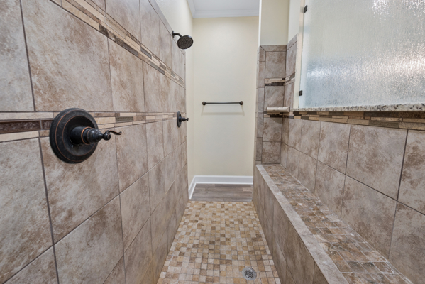 3,900 Sq Ft Home on Acre Lot – Dual Walk-In Closets, Clawfoot Tub