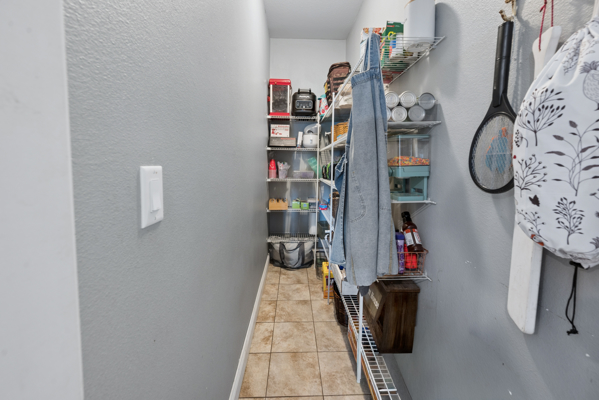 3,900 Sq Ft Home on Acre Lot – Dual Walk-In Closets, Clawfoot Tub
