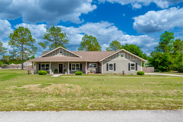 3,900 Sq Ft Home on Acre Lot – Dual Walk-In Closets, Clawfoot Tub