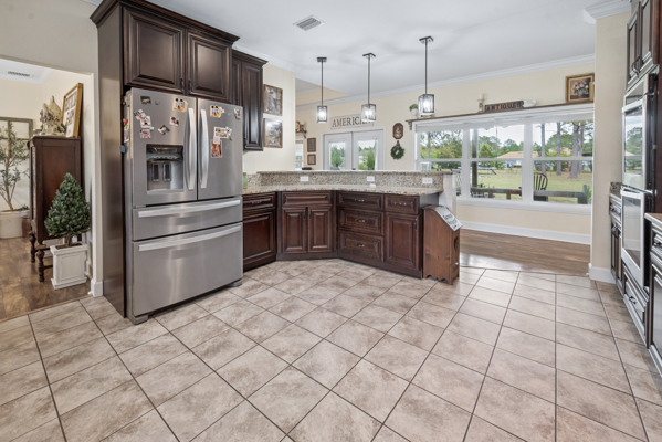 3,900 Sq Ft Home on Acre Lot – Dual Walk-In Closets, Clawfoot Tub