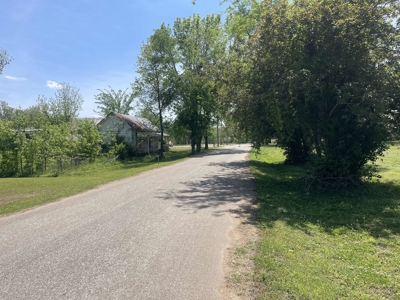Country Home For Sale In Mcnairy County Tn With 1.44 +/- Acres - image 36