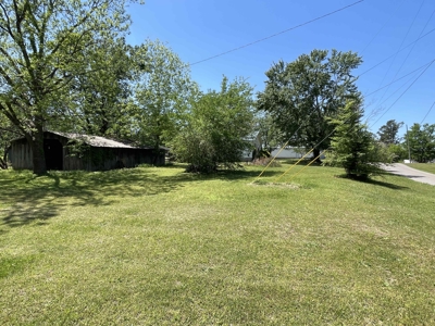 Country Home For Sale In Mcnairy County Tn With 1.44 +/- Acres - image 29