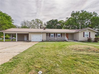 Remodeled Home and Shop on Double Lot For Sale Berryville - image 1