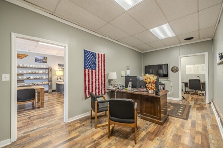 newly remodeled 2700 sqft commercial building with full basement - image 6