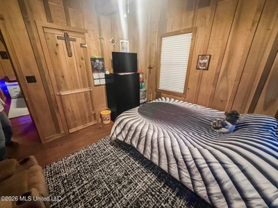 23 Acres of Riverfront Property with Sand Bar and Cabins - image 17
