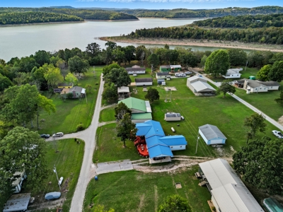 Stylish Home on Bull Shoals Lake Peninsula in Protem, MO - image 28