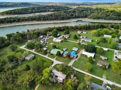 Stylish Home on Bull Shoals Lake Peninsula in Protem, MO - image 29