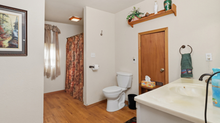 Stylish Home on Bull Shoals Lake Peninsula in Protem, MO - image 13