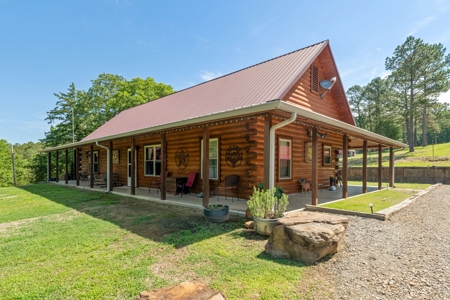 The Ultimate Recreational Property W/Log Home On 7.65 Acres - image 1